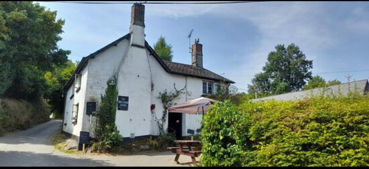The Northmore Arms Throwleigh Extérieur photo